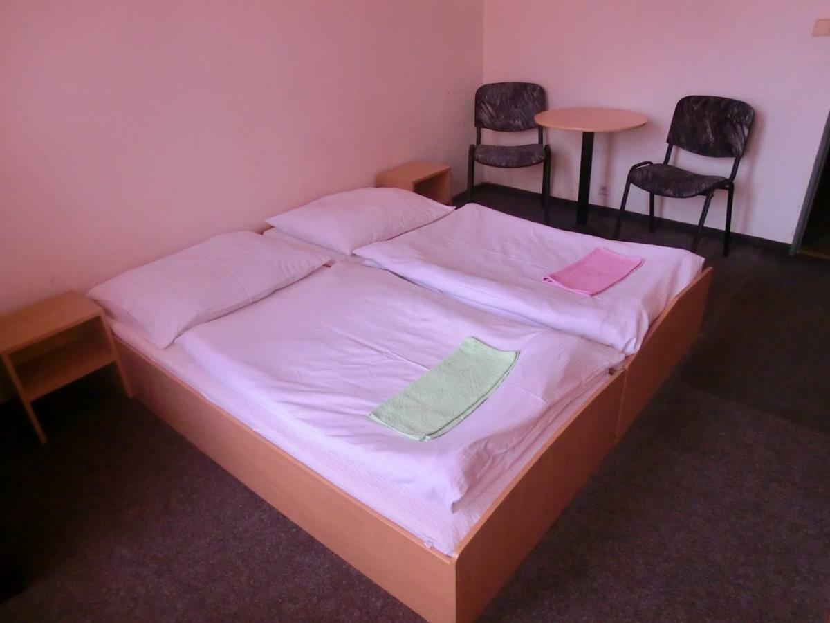 Milano Hostel Marianske Lazne Luaran gambar
